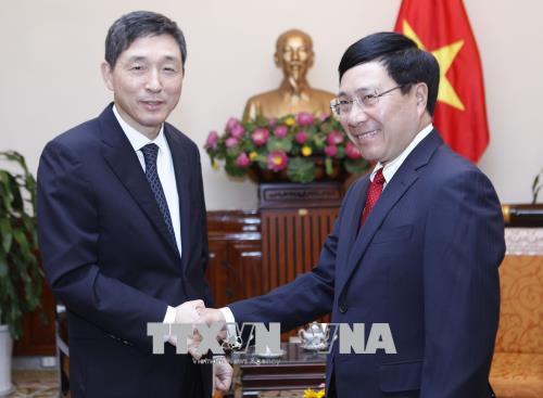 Phó Thủ tướng Phạm Bình Minh tiếp Đại sứ Hàn Quốc tại Việt Nam Lee Hyuk chào từ biệt ảnh 1